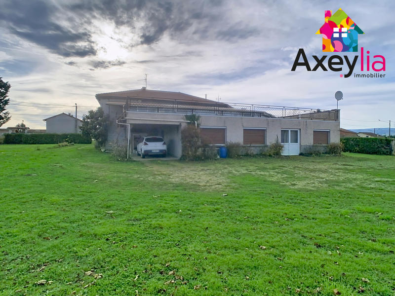 Maison - 304 m² - 11 pièces