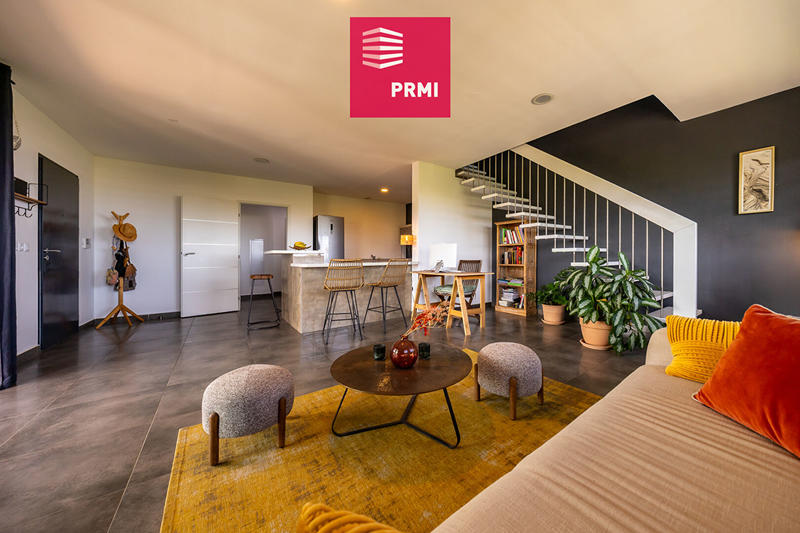 Appartement - 94 m² - 4 pièces