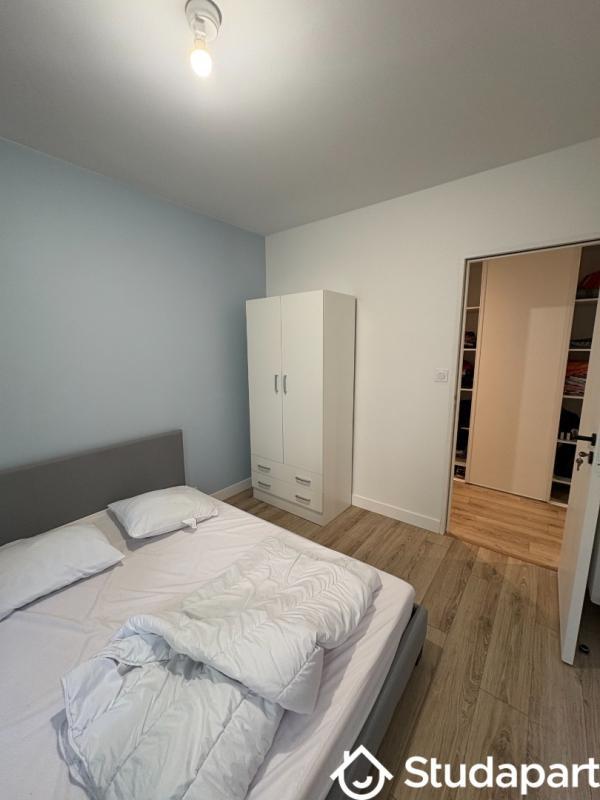 Chambre - 9 m² - 1 pièce