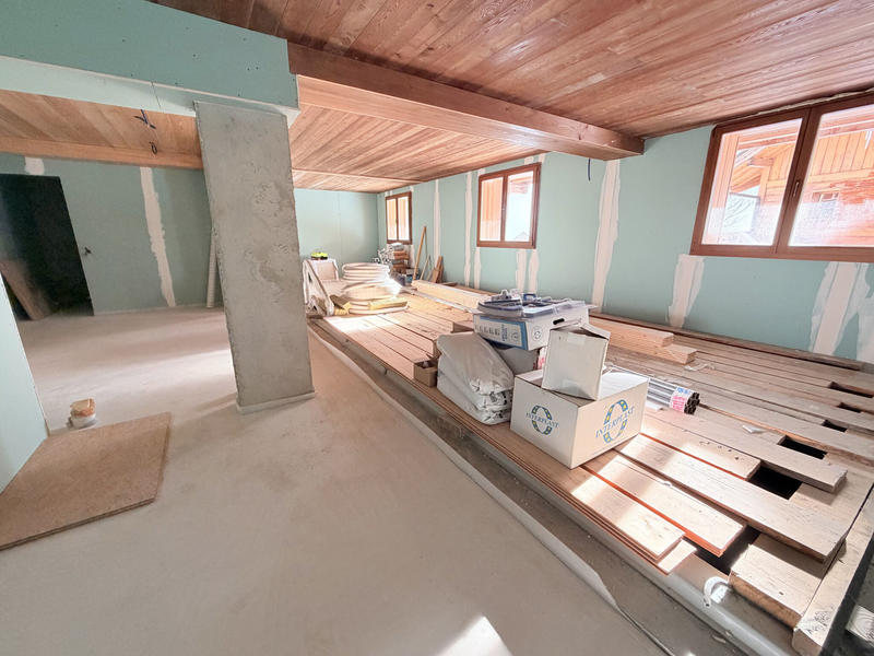 Châlet - 306 m² - 9 pièces