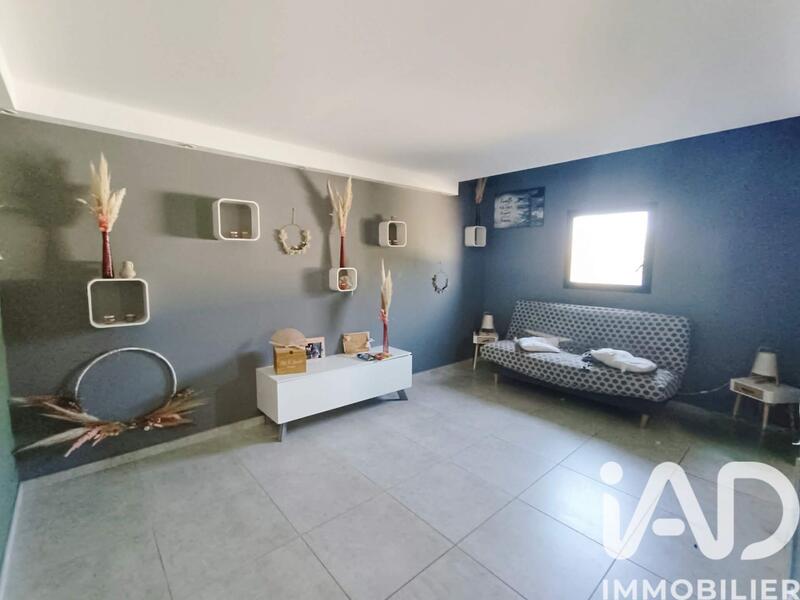 Maison - 230 m² - 6 pièces