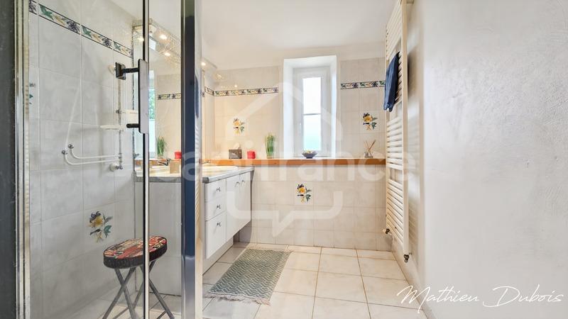 Propriété - 380 m² - 12 pièces