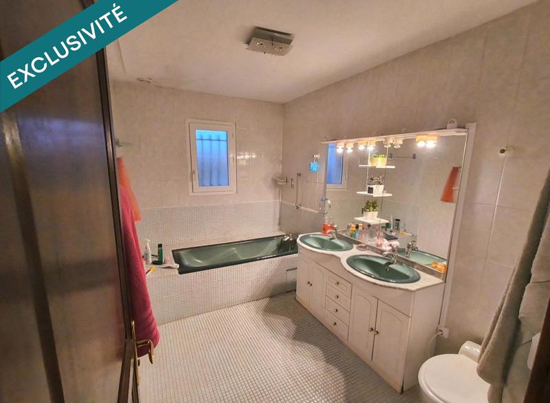 Maison - 123 m² - 8 pièces