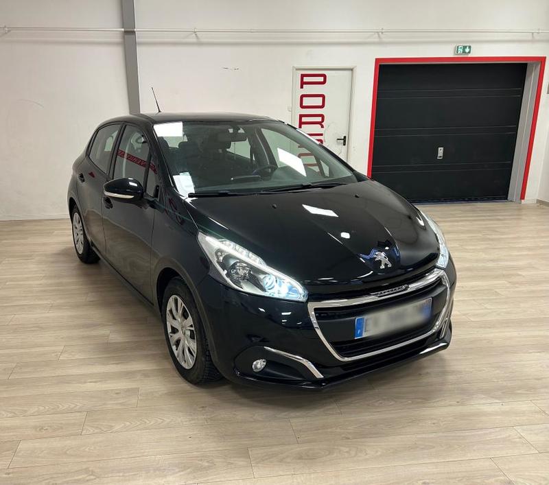 Peugeot 208 1.6 Hdi 75 Ch Active 05 P
