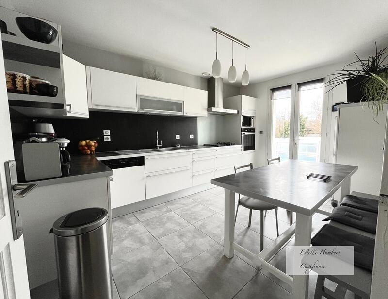 Maison - 144 m² - 7 pièces