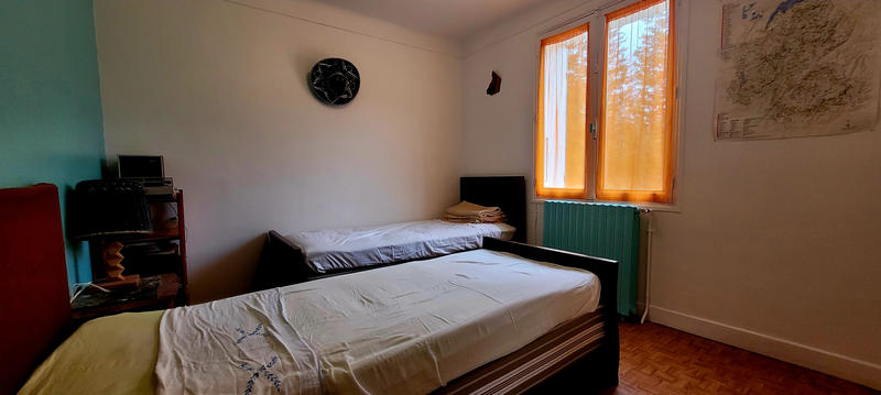 Maison - 210 m² - 12 pièces