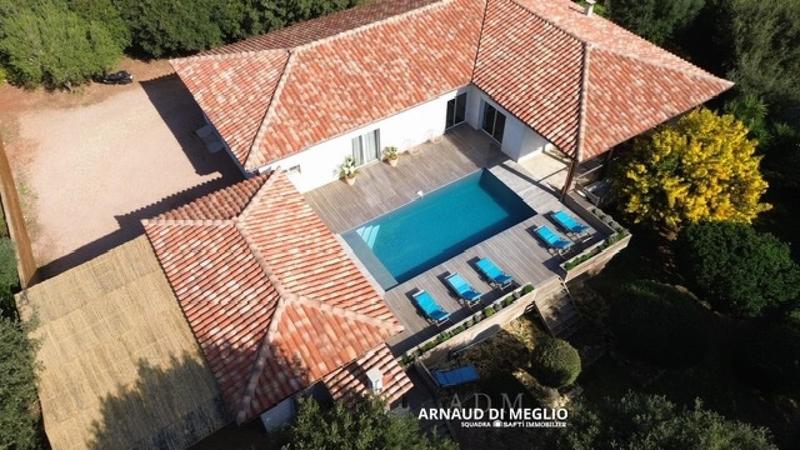 Villa - 324 m² - 11 pièces