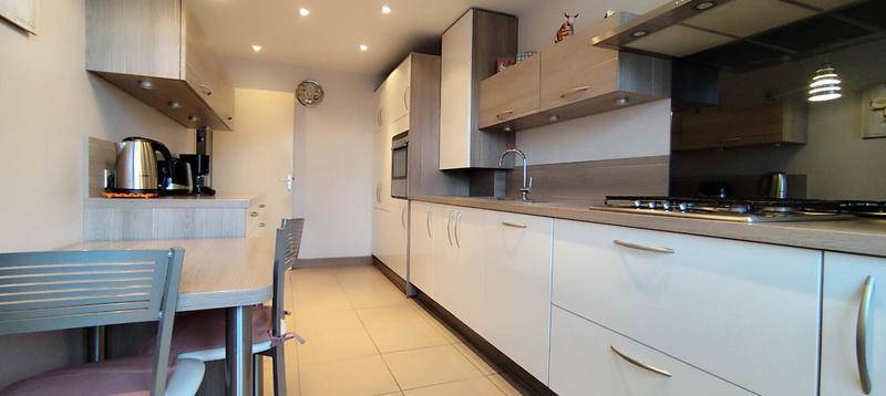 Appartement - 83 m² - 4 pièces