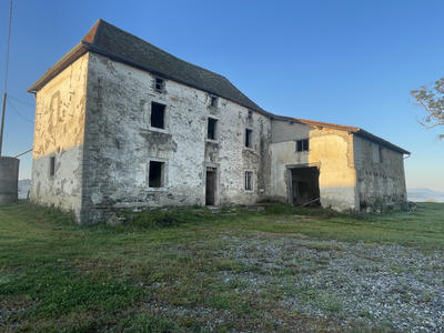 Maison - 400 m² - 11 pièces