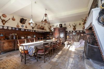 Maison - 625 m² - 13 pièces