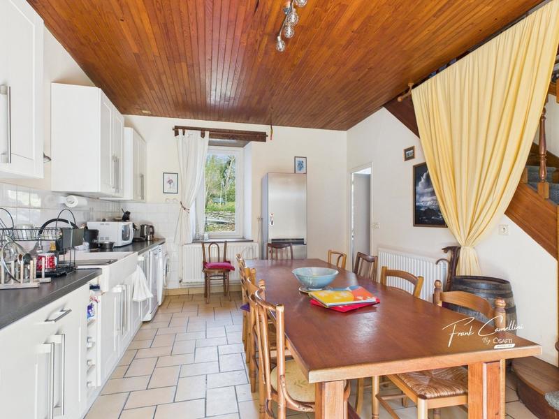 Maison - 257 m² - 10 pièces