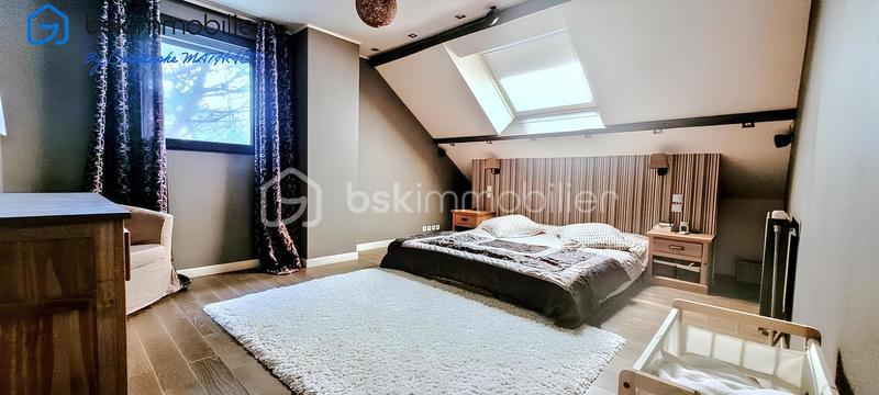 Propriété - 288 m² - 12 pièces