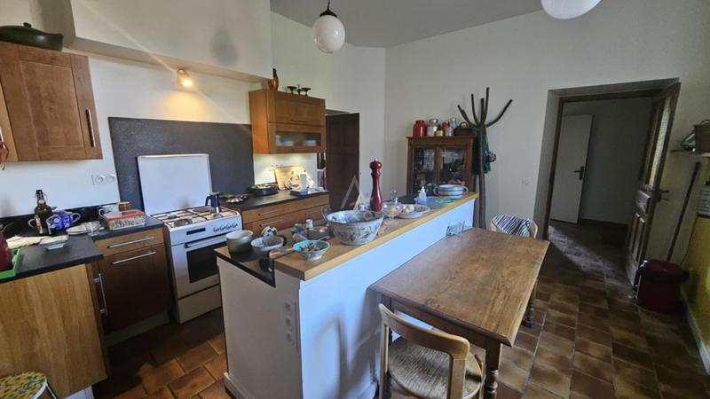 Appartement - 224 m² - 7 pièces