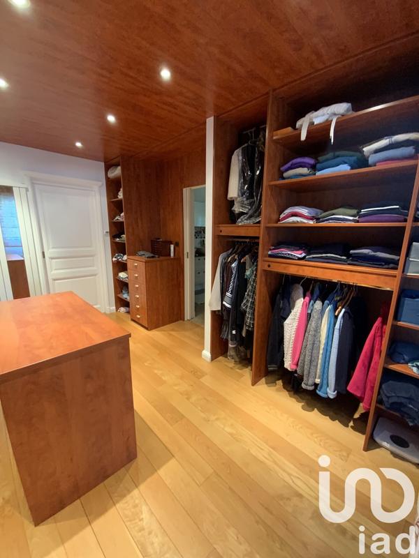 Maison - 362 m² - 9 pièces