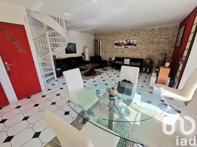 Maison - 110 m² - 4 pièces