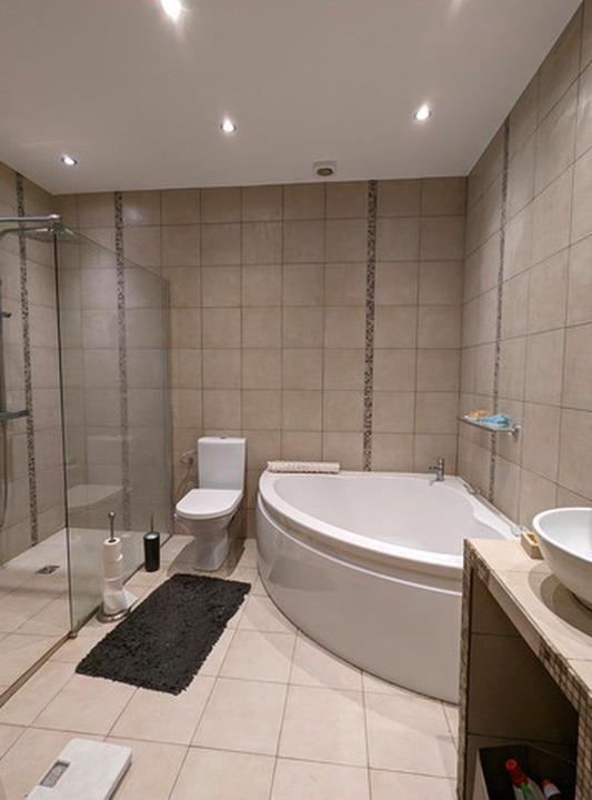 Maison en pierre - 260 m² - 8 pièces