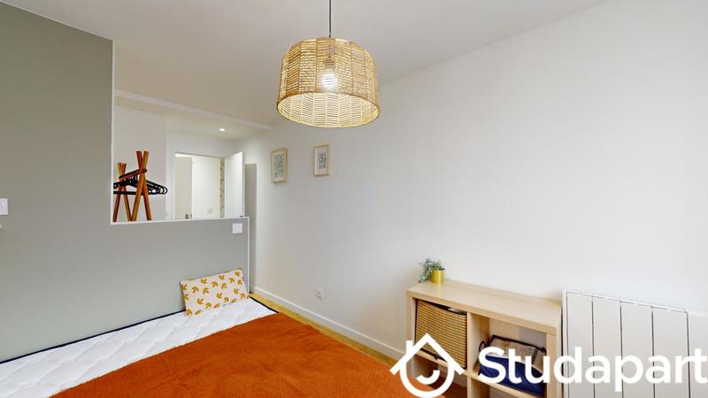 Chambre - 11 m² - 1 pièce