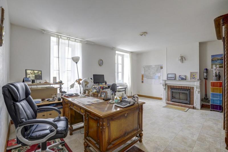 Maison - 276 m² - 6 pièces
