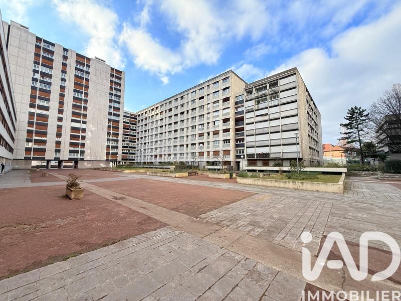 Appartement - 110 m² - 6 pièces