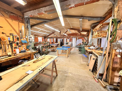 Local d'activité / Entrepôt - 255 m² - 3 pièces