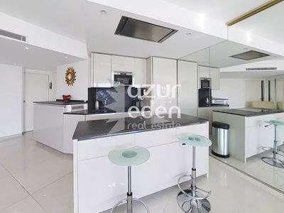 Appartement - 92 m² - 4 pièces