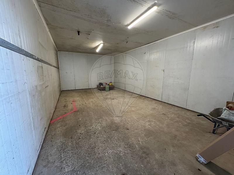 Entrepôt - 600 m² - 10 pièces