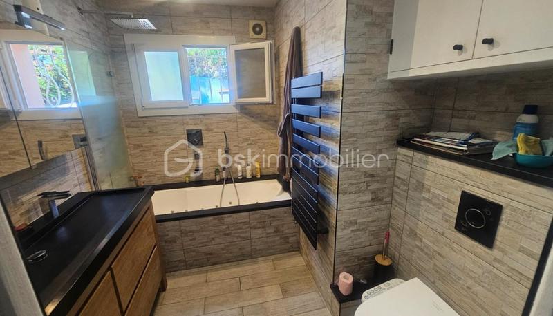 Propriété - 173 m² - 7 pièces