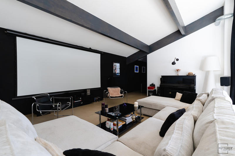 Maison contemporaine - 350 m² - 9 pièces