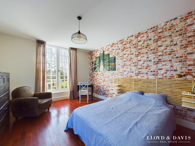 Maison ancienne - 258 m² - 11 pièces