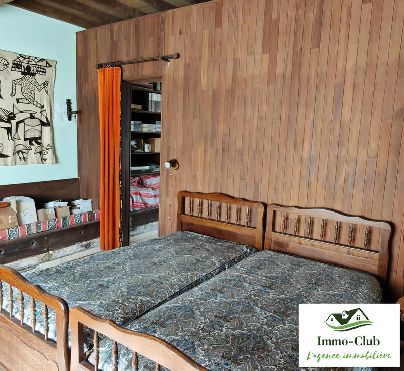 Maison - 180 m² - 8 pièces