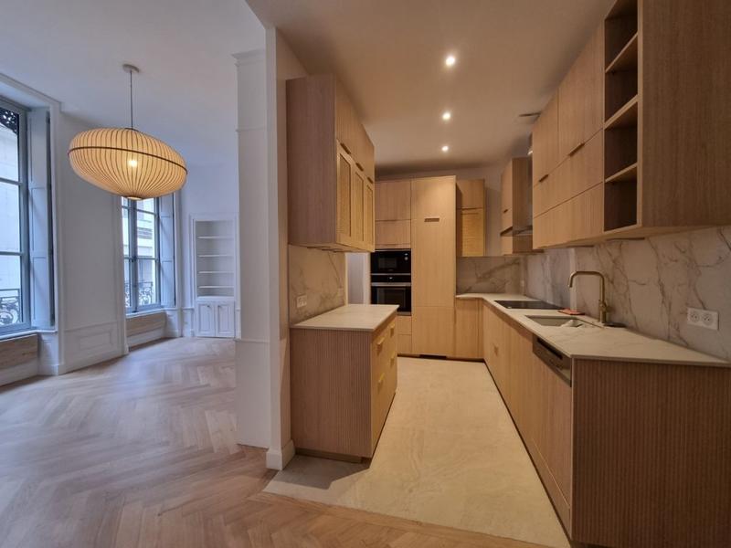 Appartement - 79 m² - 3 pièces