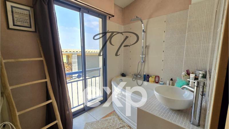 Maison - 230 m² - 7 pièces