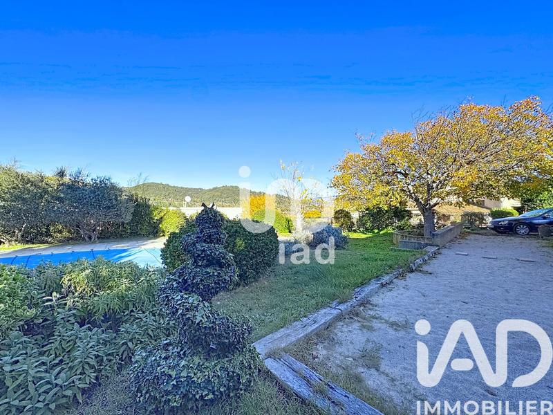 Maison - 241 m² - 10 pièces