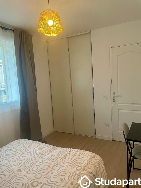 Chambre - 11 m² - 1 pièce