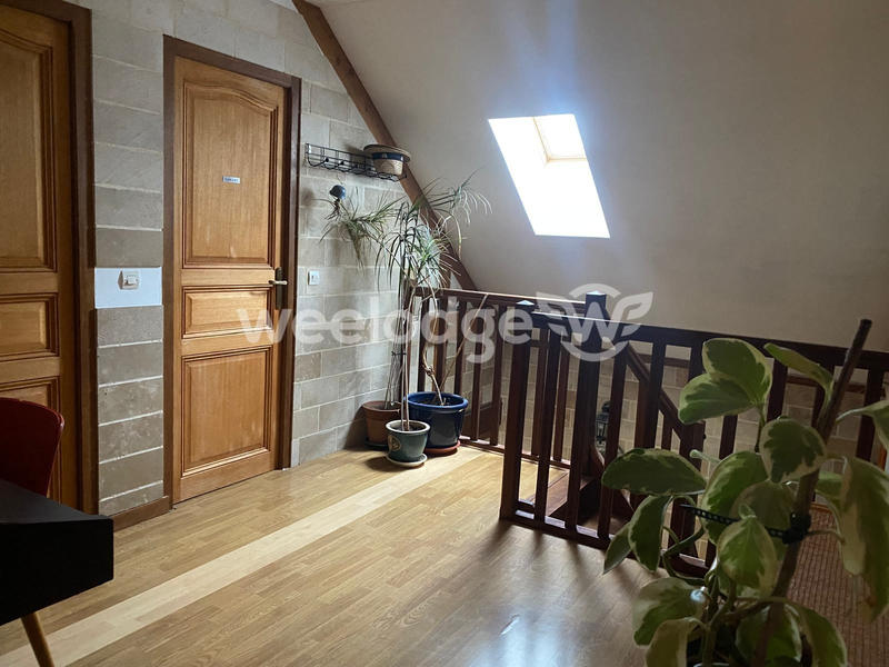 Maison - 195 m² - 7 pièces