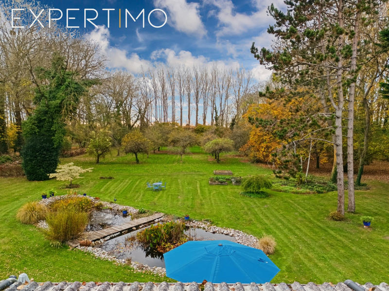 Maison - 284 m² - 12 pièces