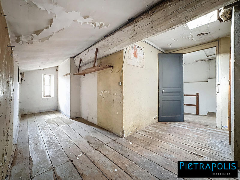 Maison ancienne - 190 m² - 7 pièces