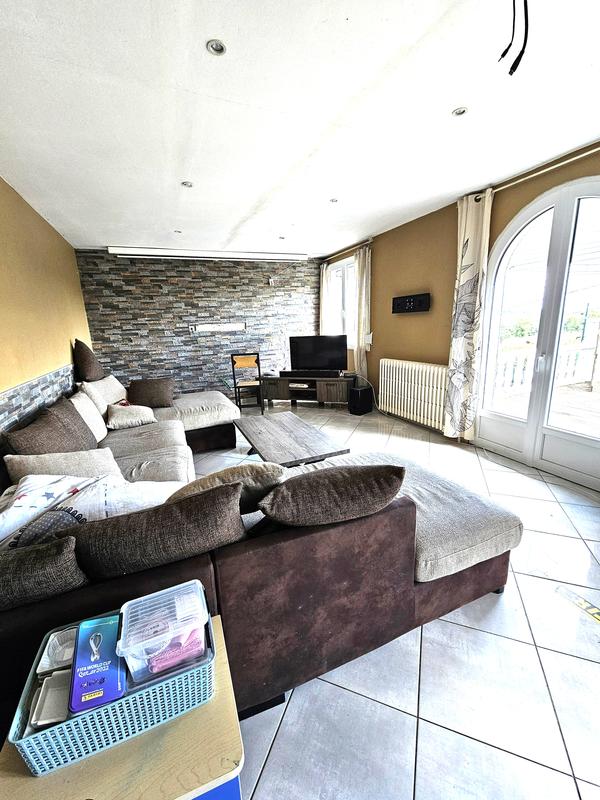 Maison - 146 m² - 8 pièces