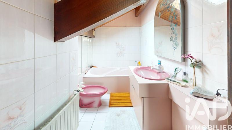 Maison - 205 m² - 7 pièces