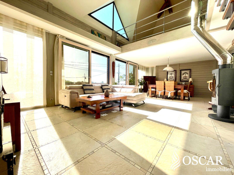 Maison - 209 m² - 7 pièces