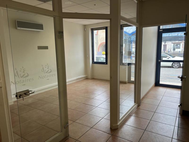 Bureau - 162 m² - 6 pièces