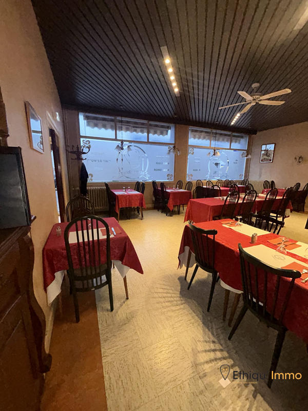 Maison - 700 m² - 17 pièces