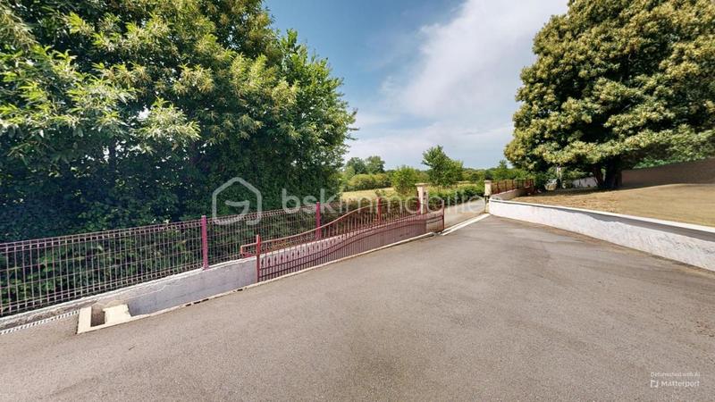 Maison - 140 m² - 7 pièces