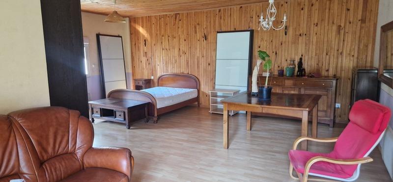 Maison - 200 m² - 6 pièces