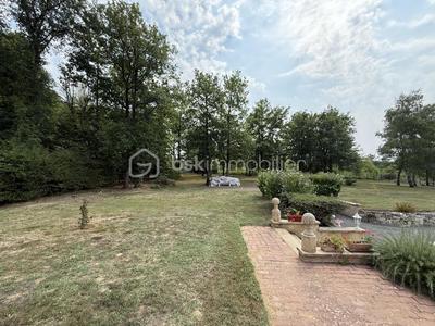 Immeuble - 695 m² - 10 pièces