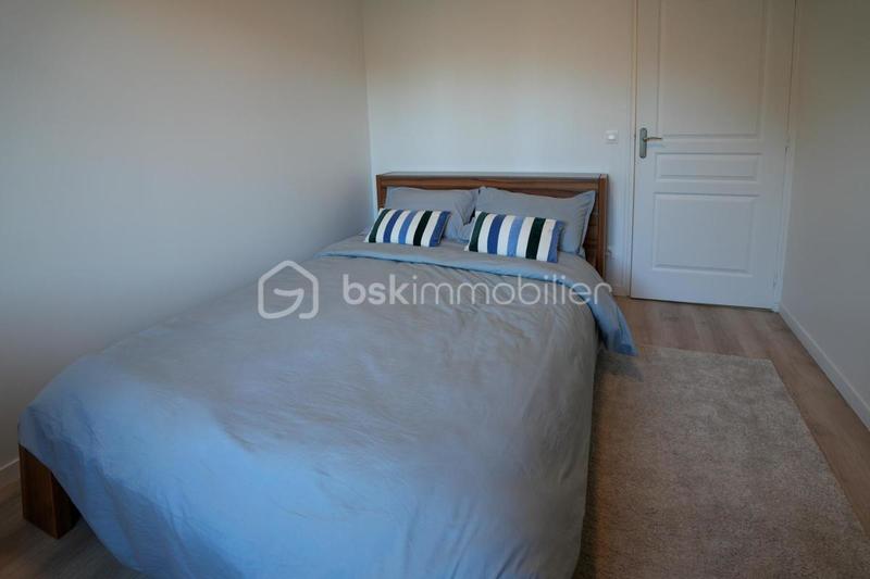 Maison traditionnelle - 153 m² - 6 pièces