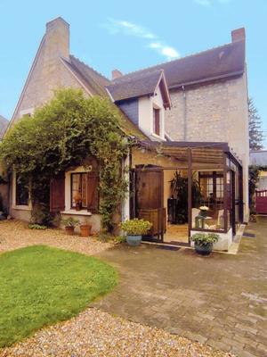 Maison - 260 m² - 10 pièces