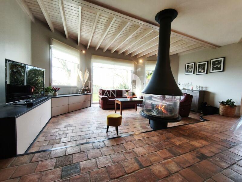 Maison - 173 m² - 10 pièces