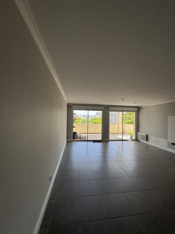 Appartement - 90 m² - 4 pièces