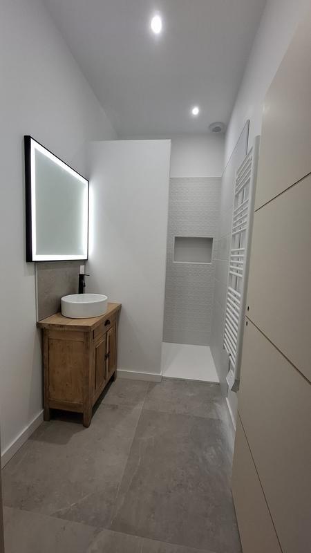 Maison - 216 m² - 9 pièces